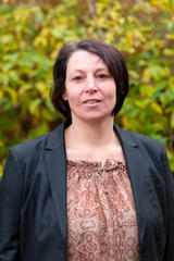 Photo officielle de Isabelle Le Saint, cinquième adjointe à la Mairie de Saint-Pair-sur-Mer et chargé du cadre de vie et des aménagements urbains